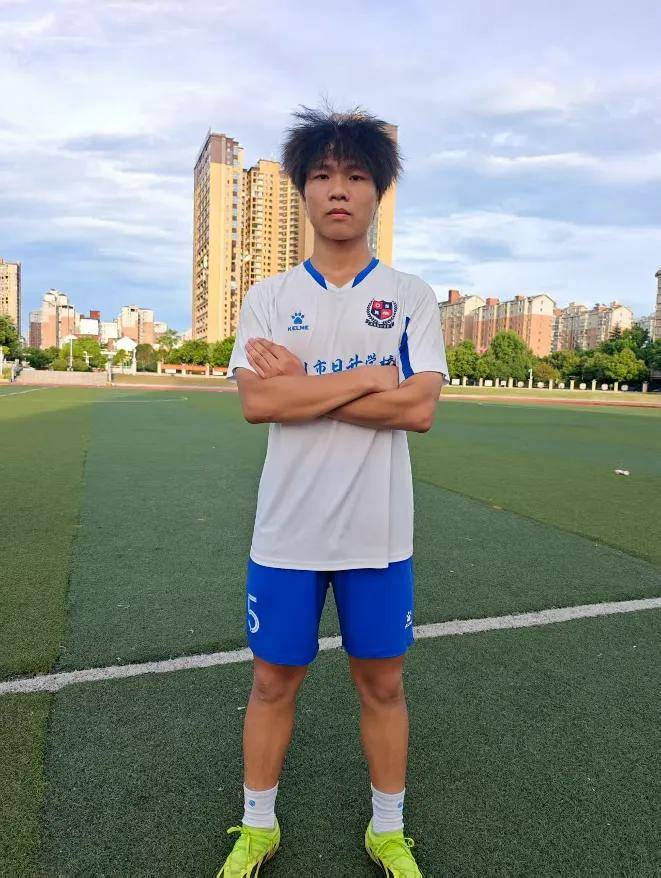 爱游戏体育-青春风暴席卷，精彩比拼惊心动魄(青春风暴席卷,精彩比拼惊心动魄是哪一集)